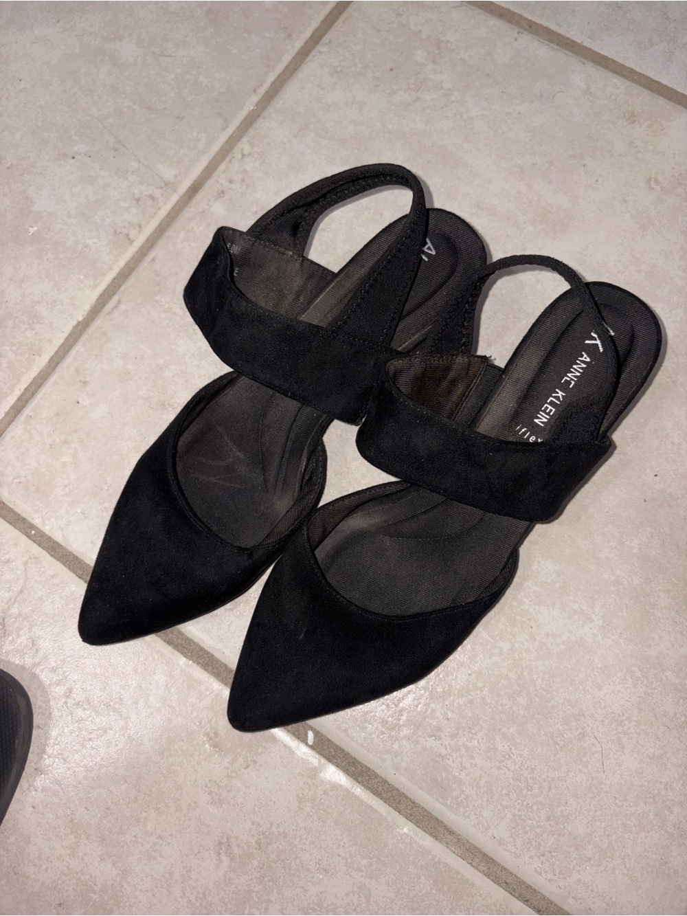 Anne Klein Black Pointed-Toe Slingback Mules